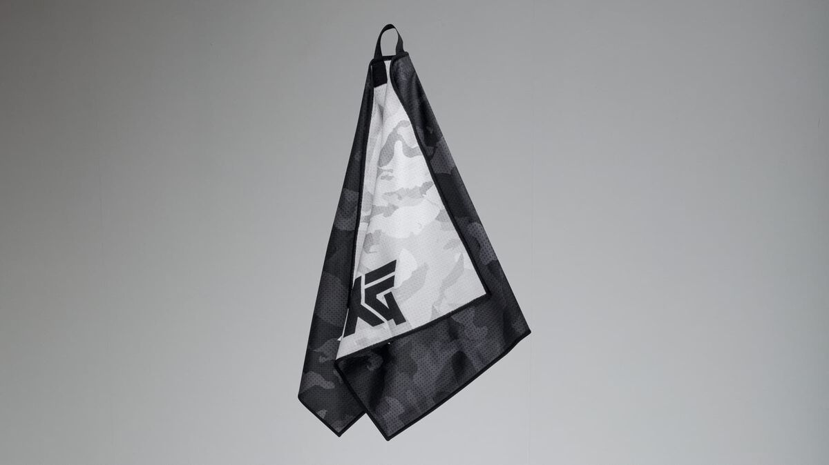 Fairway Camo Players Towel 